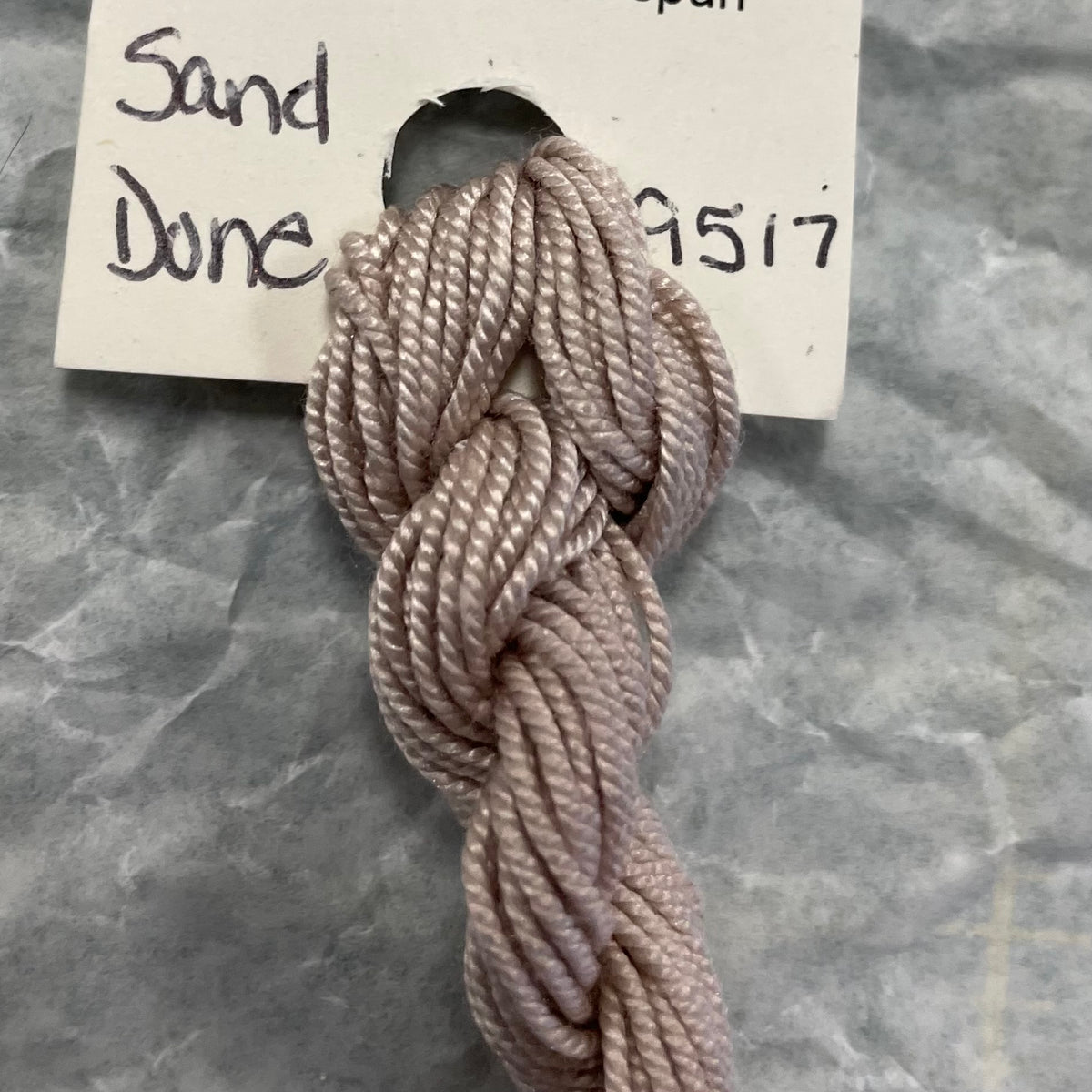 9517 Sand Dune - Shinju Silk Thread Solid