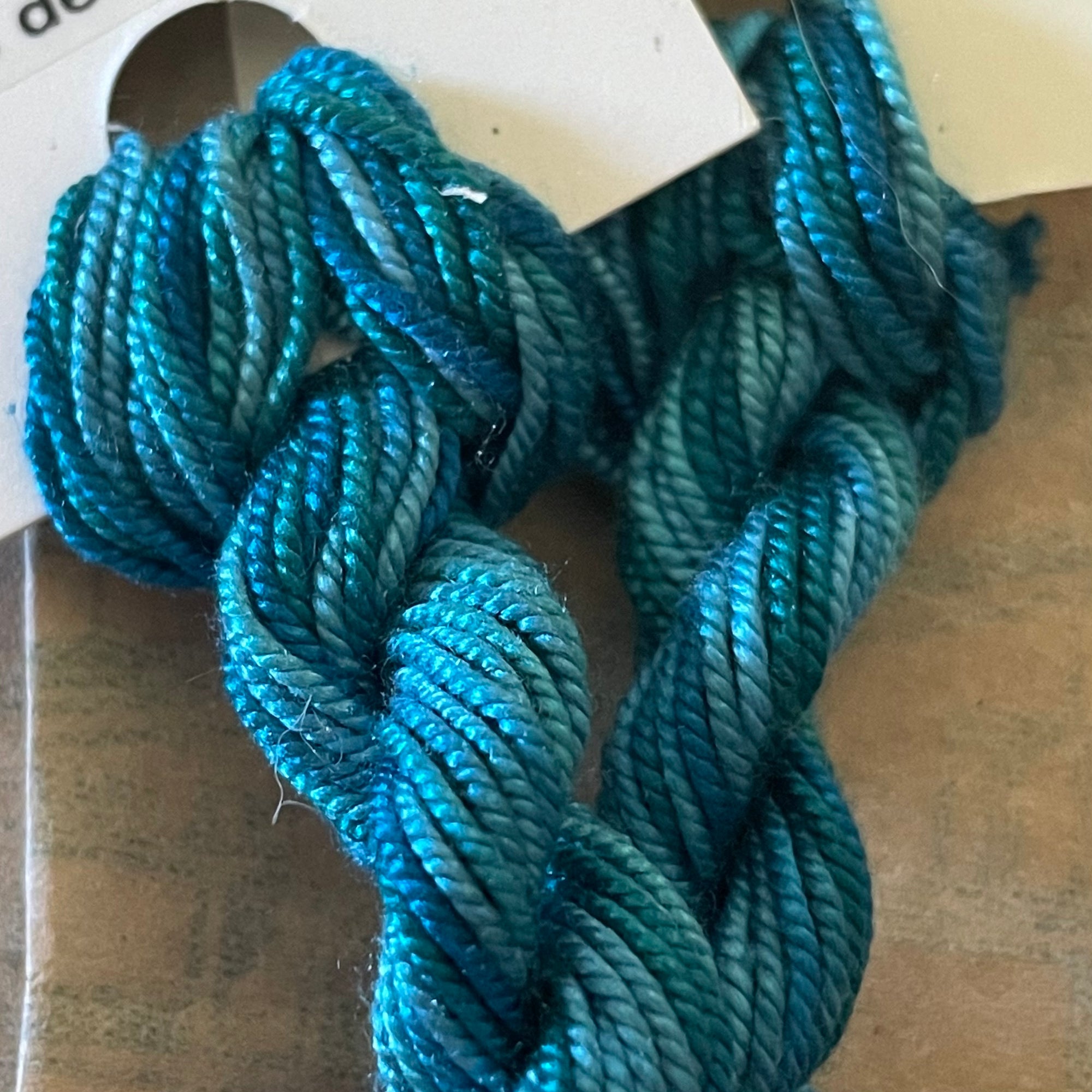 Islas de Rosario - Shinju Silk Thread